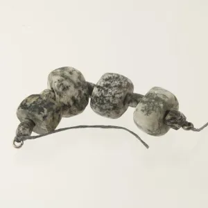 Ancient granite tomb beads, Gneiss. 1 Str of 9. b4-gra106