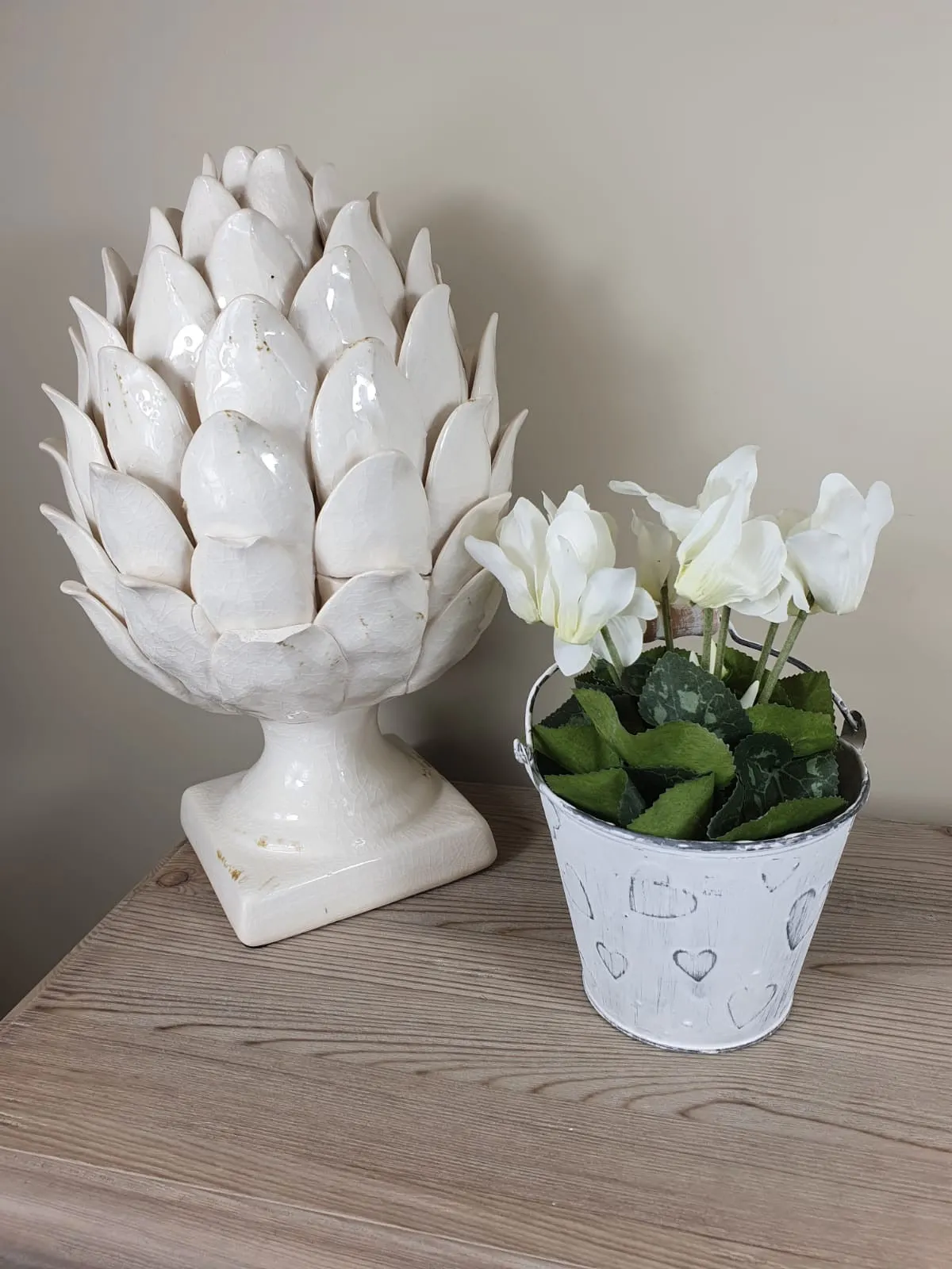 White heart bucket - 2 sizes